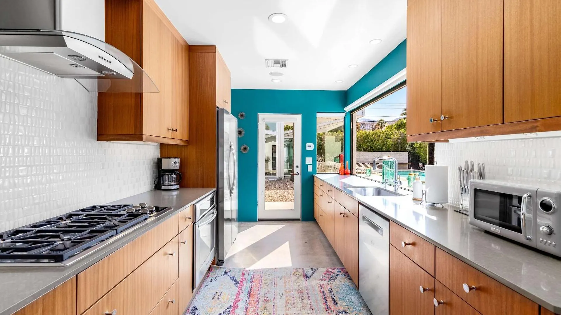 Luxury 4-Bedroom Home With Pool Spa & Stunning Mountain Views Palm Springs 0*,