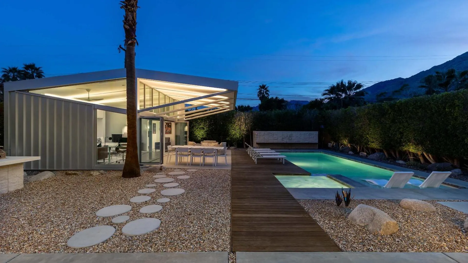 Luxury 4-Bedroom Home With Pool Spa & Stunning Mountain Views Palm Springs 0*,  Verenigde Staten