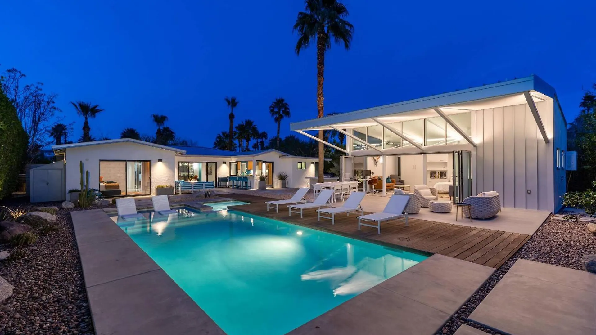 Vakantiehuis Luxury 4-Bedroom Home With Pool Spa & Stunning Mountain Views Palm Springs