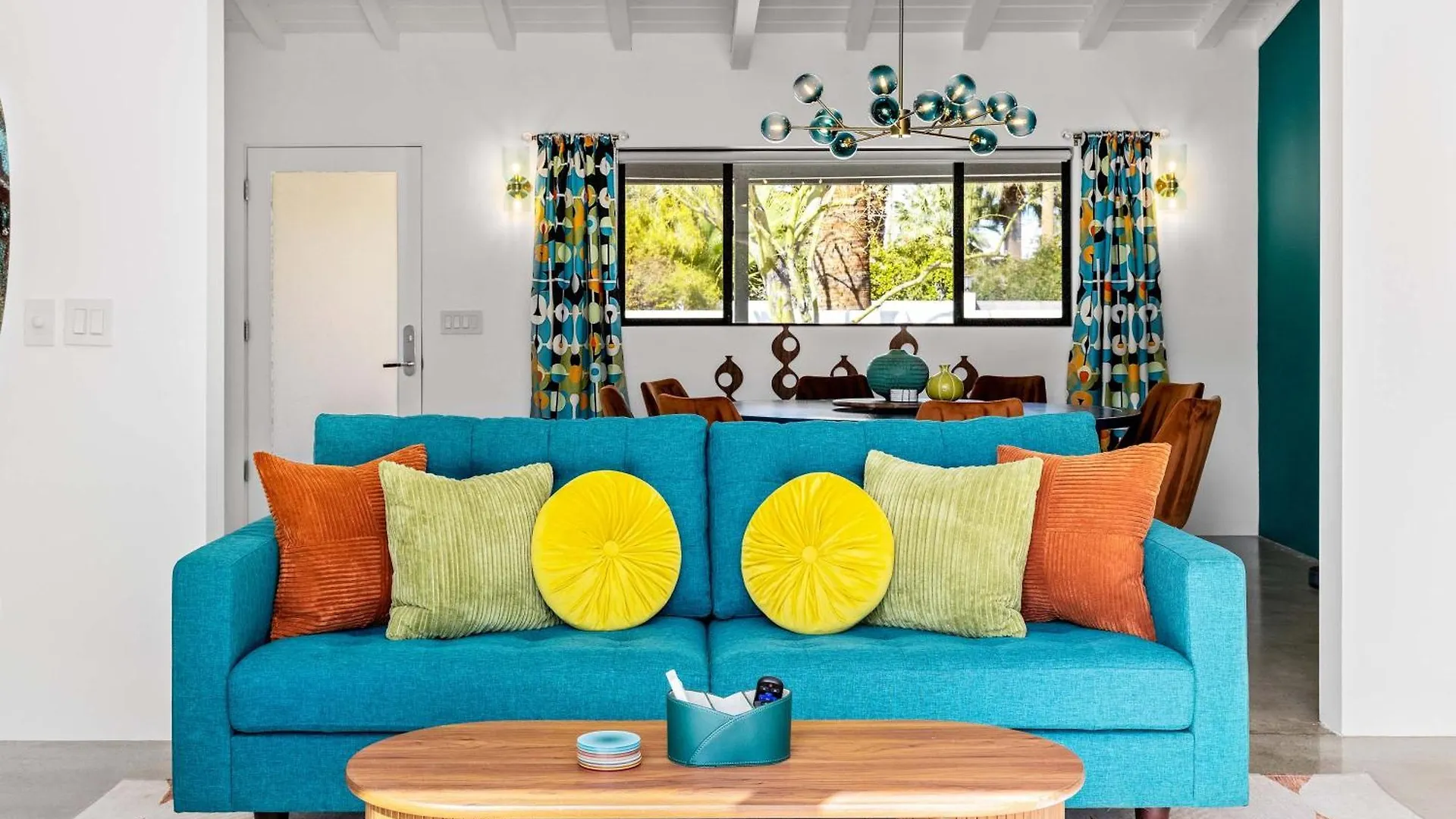 Luxury 4-Bedroom Home With Pool Spa & Stunning Mountain Views Palm Springs Holiday home