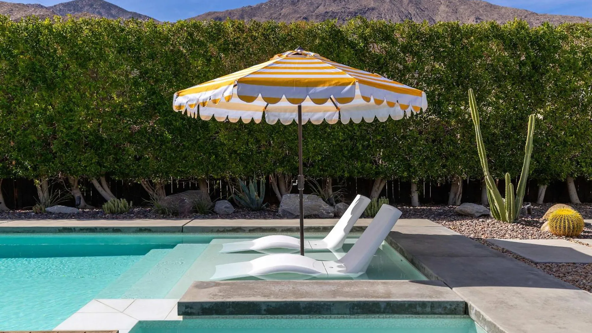 Luxury 4-Bedroom Home With Pool Spa & Stunning Mountain Views Palm Springs