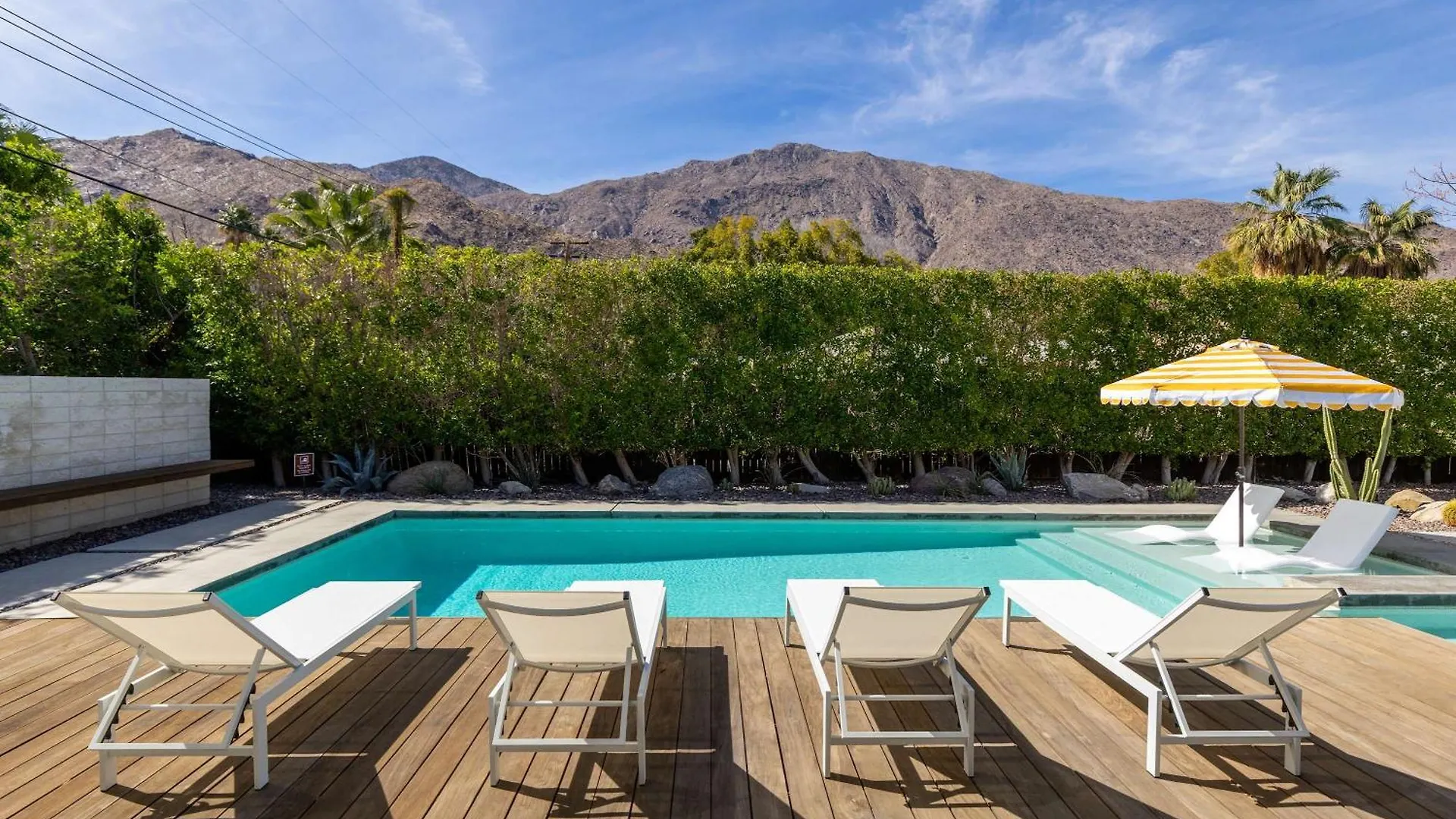 Luxury 4-Bedroom Home With Pool Spa & Stunning Mountain Views Palm Springs
