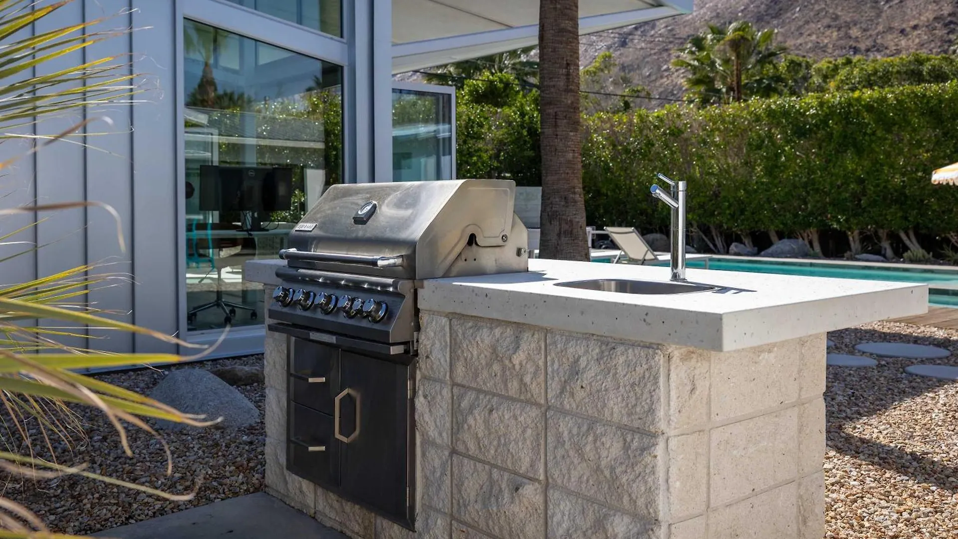 Luxury 4-Bedroom Home With Pool Spa & Stunning Mountain Views Palm Springs 0*,  United States