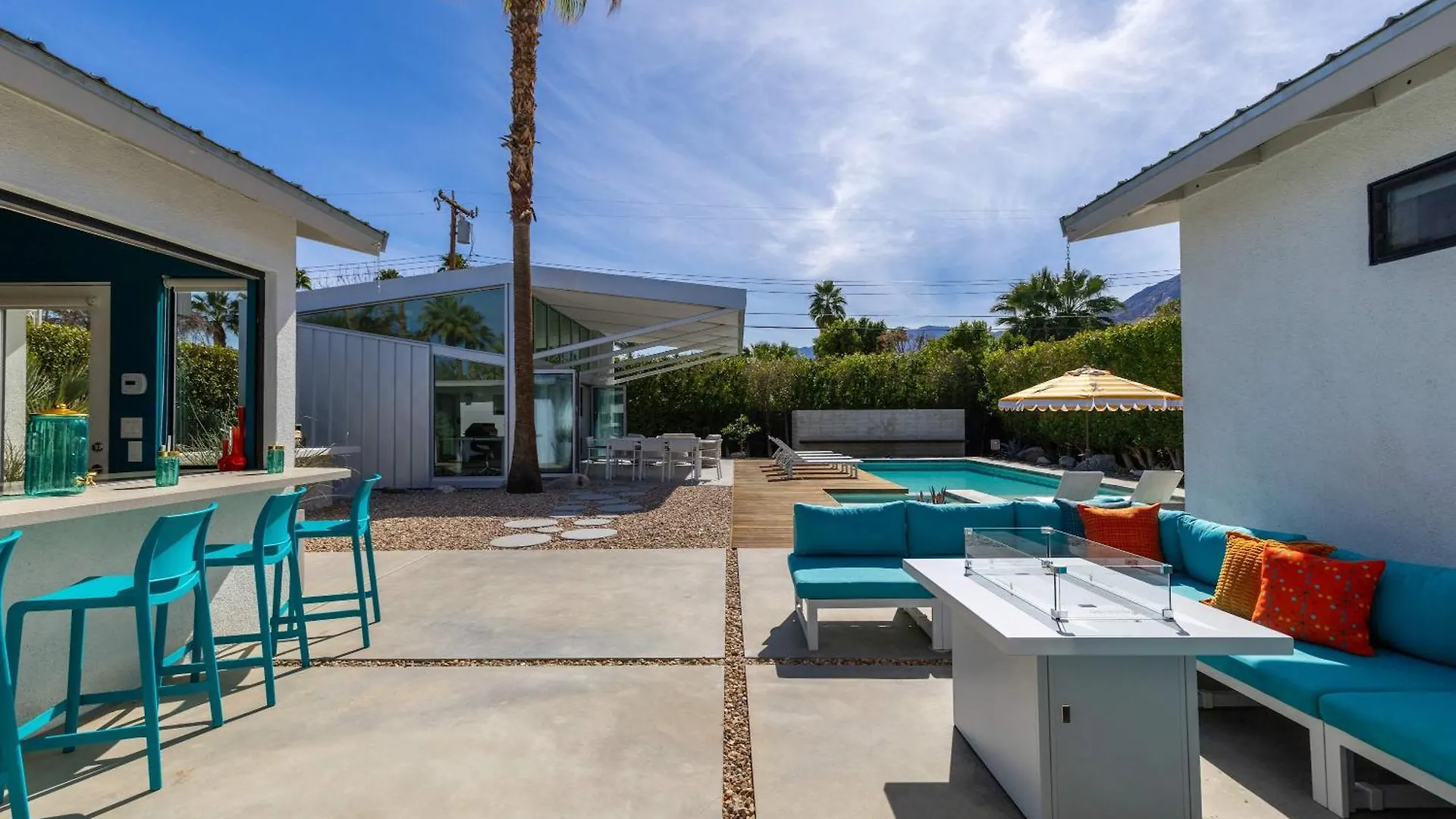 Luxury 4-Bedroom Home With Pool Spa & Stunning Mountain Views Palm Springs United States